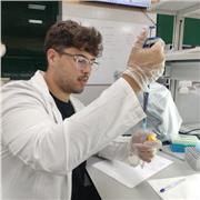 Cursando 4° de carrera de Grado en Biologia en la Universidad de Alicante con vocación de profesor. Te ayudaré a aprobar biológia